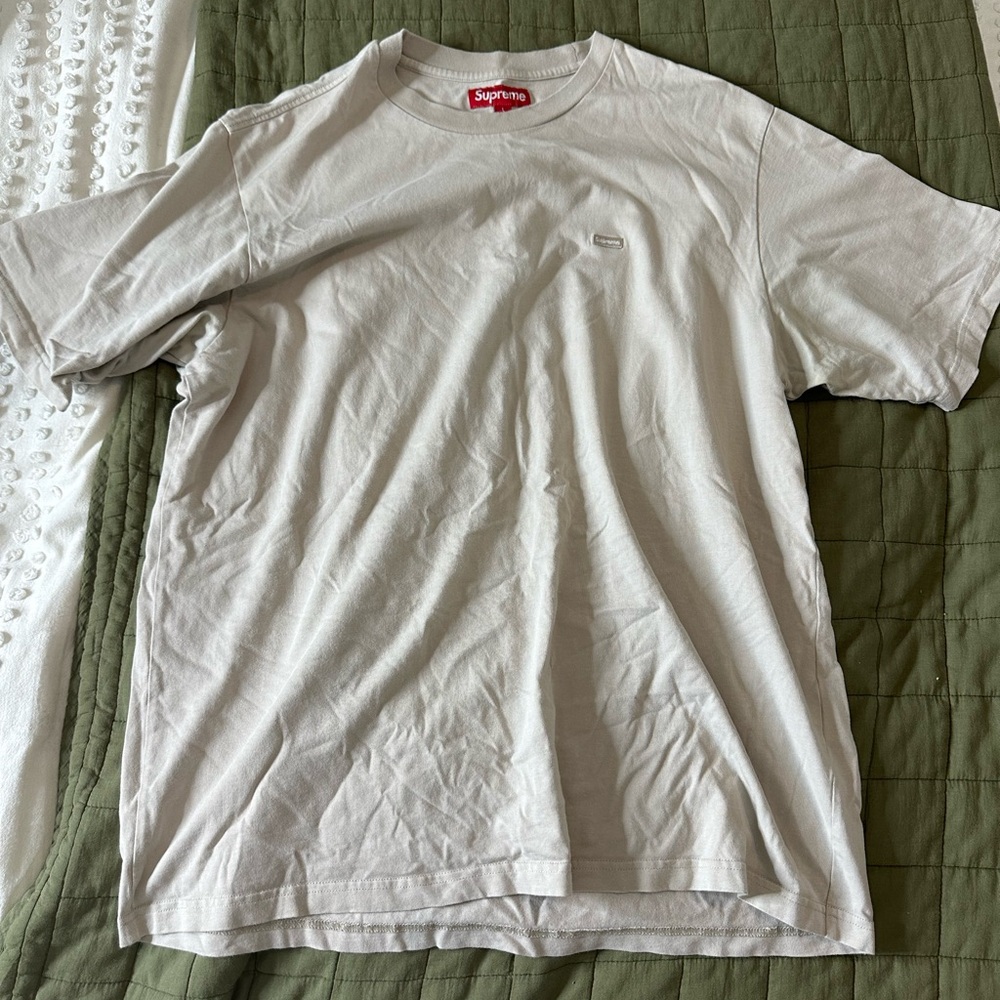 Supreme Men's Short Sleeve Tee in Light Gray